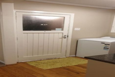 Photo of property in 2 Kelkirk Street, Kelston, Auckland, 0602