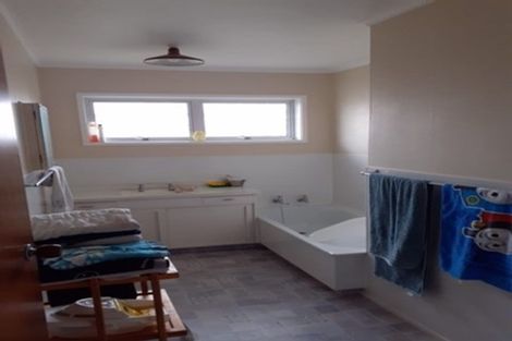 Photo of property in 8 Bayly Place, Te Puke, 3119