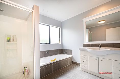 Photo of property in 27 Cherry Tree Place, Massey, Auckland, 0614