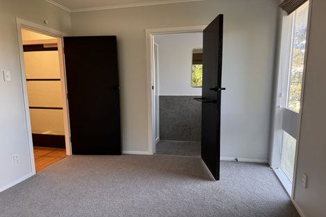 Photo of property in 26 Ngaio Road, Kelburn, Wellington, 6012