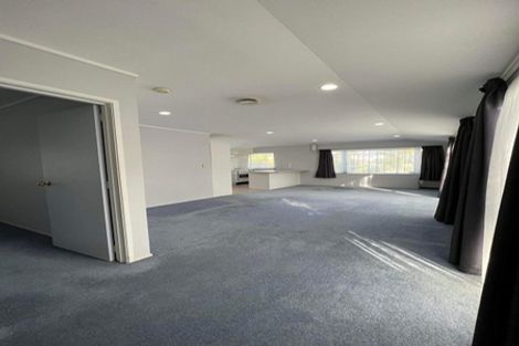 Photo of property in 24 Sheridan Drive, New Lynn, Auckland, 0600