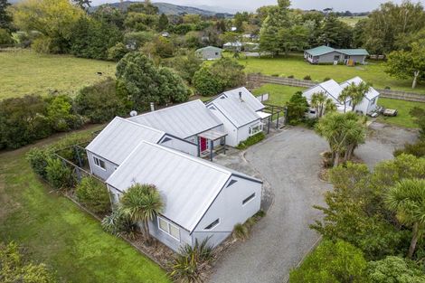 Photo of property in 25 Kenwyn Drive, Carterton, 5713