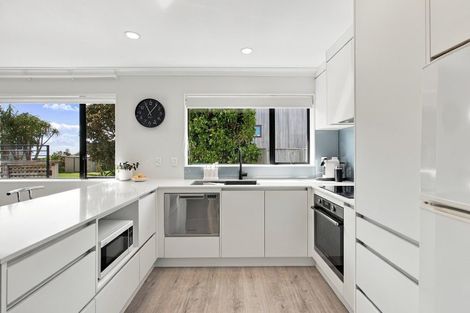 Photo of property in 3/30 Whiteley Street, Moturoa, New Plymouth, 4310