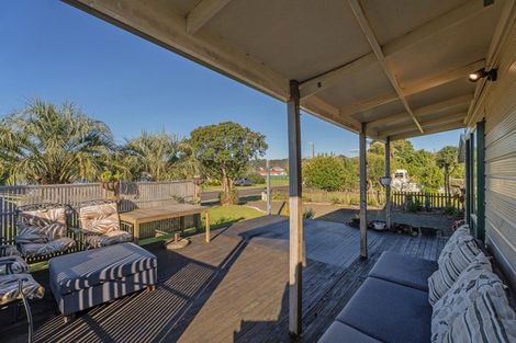 Photo of property in 96a Cook Drive, Whitianga, 3510