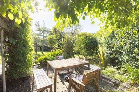 Photo of property in 33 Scott Road, Stanmore Bay, Whangaparaoa, 0932