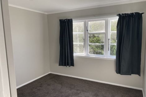 Photo of property in 94 Nicholson Road, Khandallah, Wellington, 6035