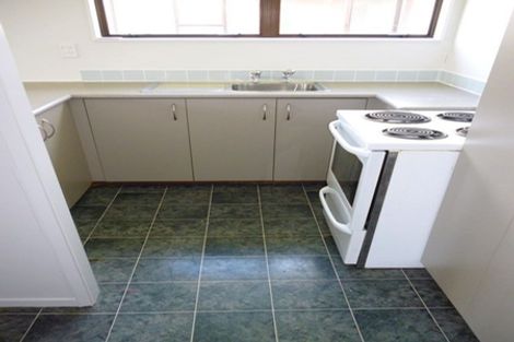 Photo of property in 2/30 Karepo Crescent, Ranui, Auckland, 0612