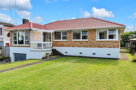 Photo of property in 10 Crawford Avenue, Mangere Bridge, Auckland, 2022