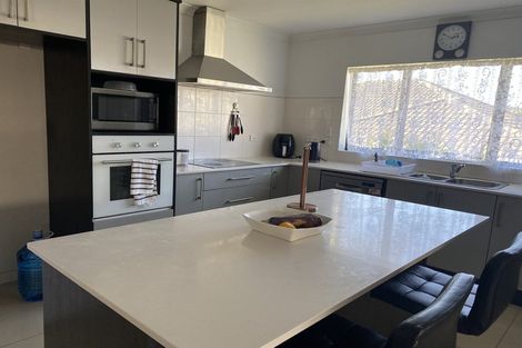 Photo of property in 5a Cartmel Avenue, Massey, Auckland, 0614