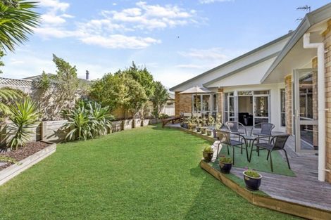 Photo of property in 17 Bronte Place, Somerville, Auckland, 2014