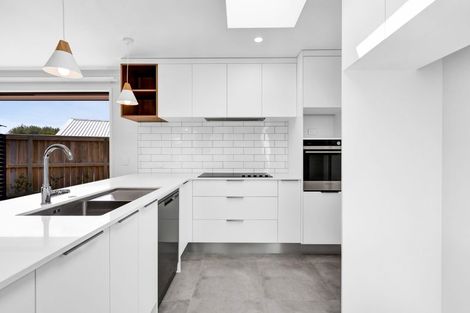 Photo of property in 26 Sycamore Grove, Lower Vogeltown, New Plymouth, 4310