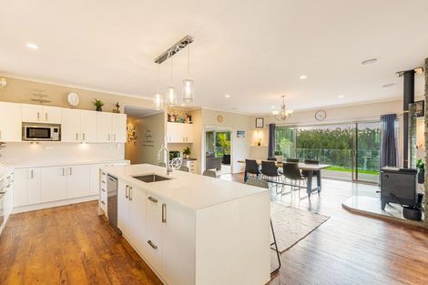 Photo of property in 92 Taiapa Valley Road, Muriwai, Waimauku, 0881