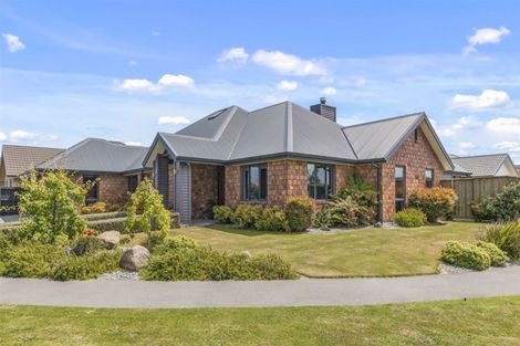 Photo of property in 28 Bottle Lake Drive, Parklands, Christchurch, 8083