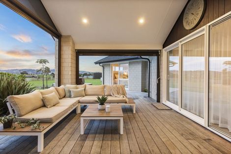 Photo of property in 75 Waimanu Awa Road, Runciman, Drury, 2579