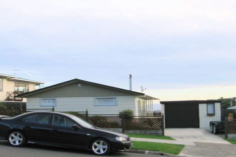 Photo of property in 6 Invercargill Drive, Kelson, Lower Hutt, 5010