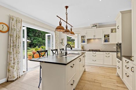 Photo of property in 28 Awanui Crescent, Matakana, Warkworth, 0985