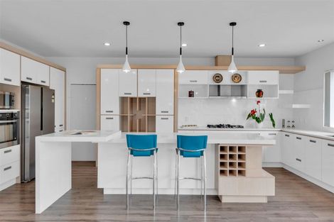 Photo of property in 37 Rosewell Crescent, Flat Bush, Auckland, 2019