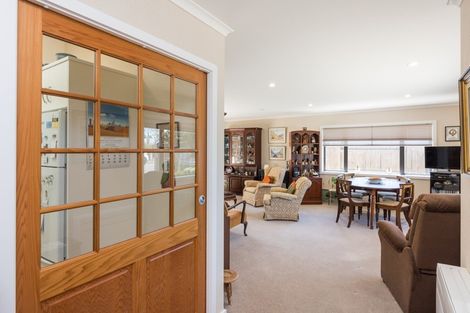 Photo of property in 18 Thomson Street, West End, Palmerston North, 4412