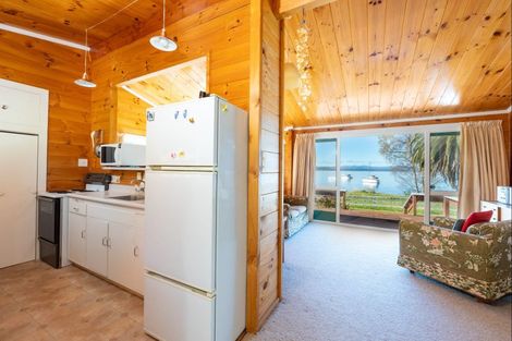 Photo of property in 4 Winston Street, Acacia Bay, Taupo, 3330