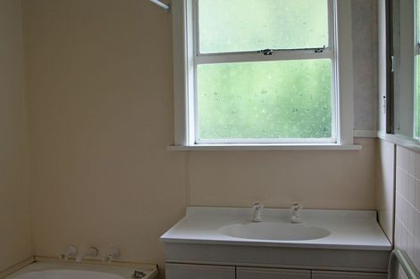 Photo of property in 14 Arthur Street, Holmes Hill, Oamaru, 9401