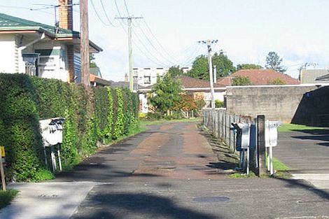Photo of property in 2/21 Hoteo Avenue, Papatoetoe, Auckland, 2025