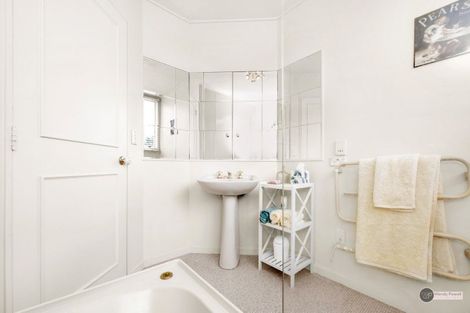 Photo of property in 1a Thornycroft Avenue, Epuni, Lower Hutt, 5011