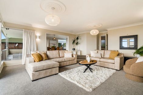 Photo of property in 146 Pacific Parade, Army Bay, Whangaparaoa, 0930