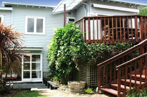 Photo of property in 14 Wattle Street, New Lynn, Auckland, 0600