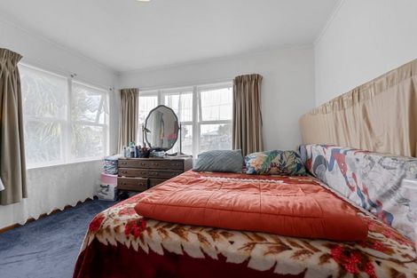 Photo of property in 48 Sutton Crescent, Papakura, 2110