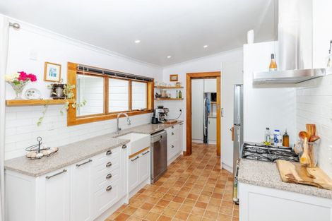 Photo of property in 32 Marshall Street, Fairfield, Hamilton, 3214