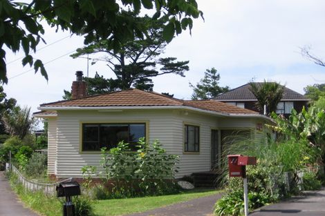 Photo of property in 2/11 Himikera Avenue, Avondale, Auckland, 1026