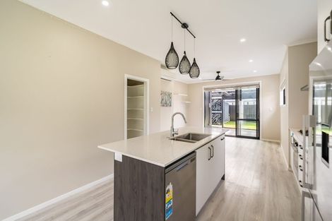 Photo of property in 11 Josland Lane, Wallaceville, Upper Hutt, 5018