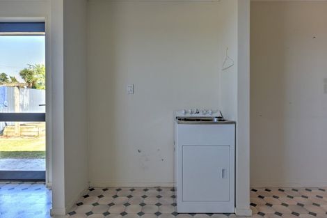 Photo of property in 37 Manse Street, Edendale, 9825