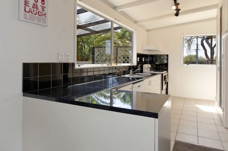 Photo of property in 170a Hepburn Road, Glendene, Auckland, 0602