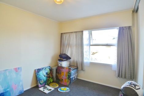 Photo of property in 15 Woodcote Drive, Glenfield, Auckland, 0629