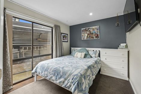 Photo of property in 19 Rhonda Place, Opaheke, Papakura, 2113