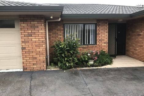 Photo of property in 1/18 Karamu Street, Te Atatu Peninsula, Auckland, 0610