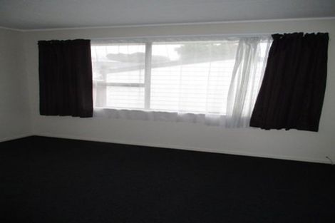 Photo of property in 22 Glen Close, Glen Eden, Auckland, 0602