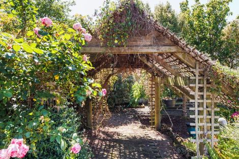 Photo of property in 96 John F Kennedy Drive, Milson, Palmerston North, 4414