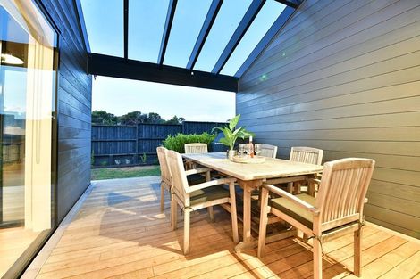 Photo of property in 240 Hillcrest Road, Wainui, 0931