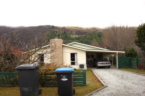 Photo of property in 66 Adamson Drive, Arrowtown, 9302