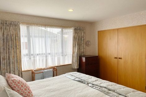 Photo of property in 32 Bowen Street, Upper Riccarton, Christchurch, 8041