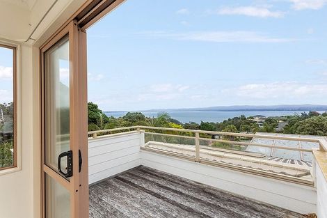 Photo of property in 17 Sea Vista Avenue, Beach Haven, Auckland, 0626