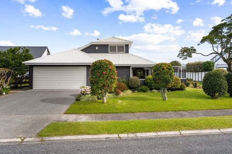 Photo of property in 104 Moana Anu Anu Avenue, Whangamata, 3620