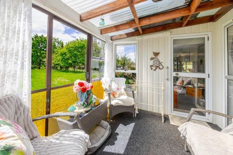 Photo of property in 1 Shanly Street, Waipawa, 4210