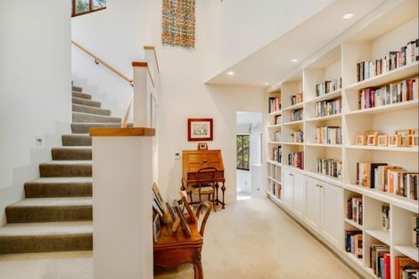 Photo of property in 16 Seacliffe Avenue, Belmont, Auckland, 0622