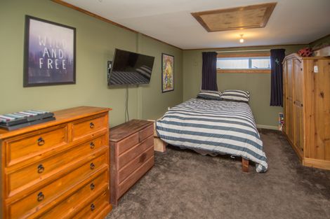 Photo of property in 332 Waterloo Road, Islington, Christchurch, 8042