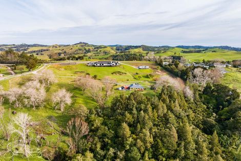 Photo of property in 16 Nikau Lane, Maungaturoto, 0520