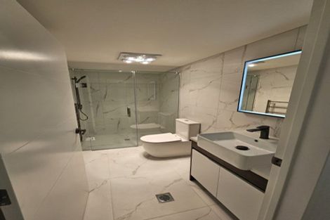 Photo of property in 2a Embling Place, Eastern Beach, Auckland, 2012