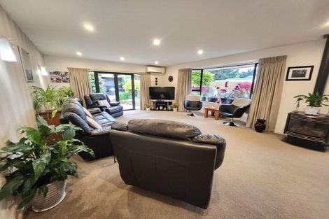 Photo of property in 6 Kenilworth Road, Oamaru North, Oamaru, 9400